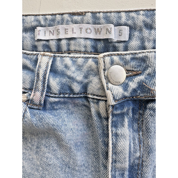 Tinseltown Hi-Rise The Mom Jean Juniors’ Size 5 Power Wash Blue - Picture 2 of 5
